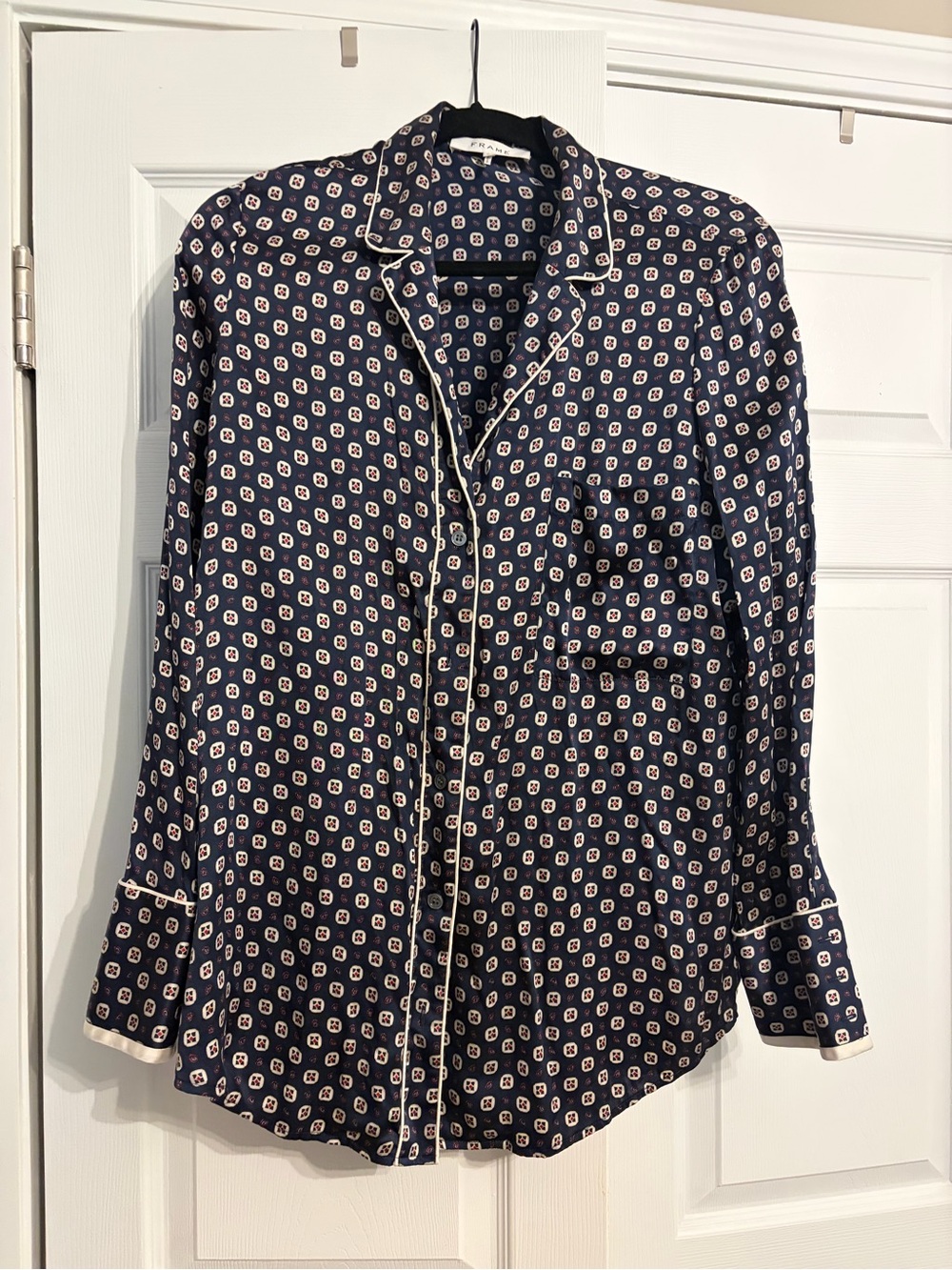 Frame 100% silk button down pajama blouse